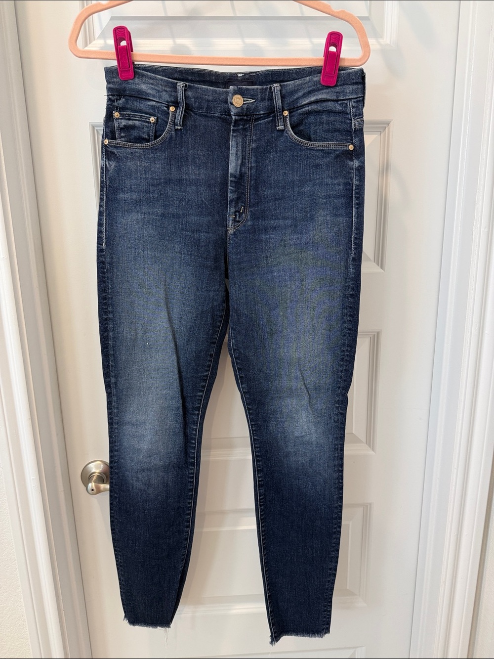 Mother women’s jeans High Waisted Looker Ankle Fray